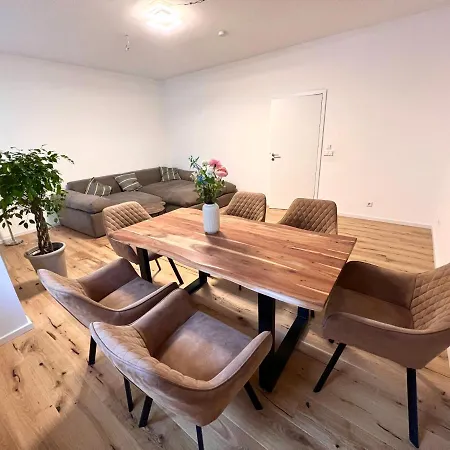 Keek Apartment *